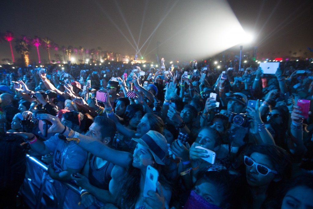Crowd Taking Cell Photos for Pharrell at Coachella