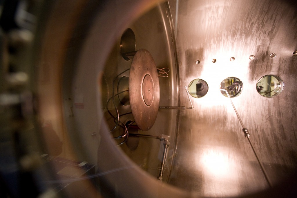 Inside the Plasma Vacuum Chamber Caltech Bellan Plasma Lab on Dave Bullock / eecue