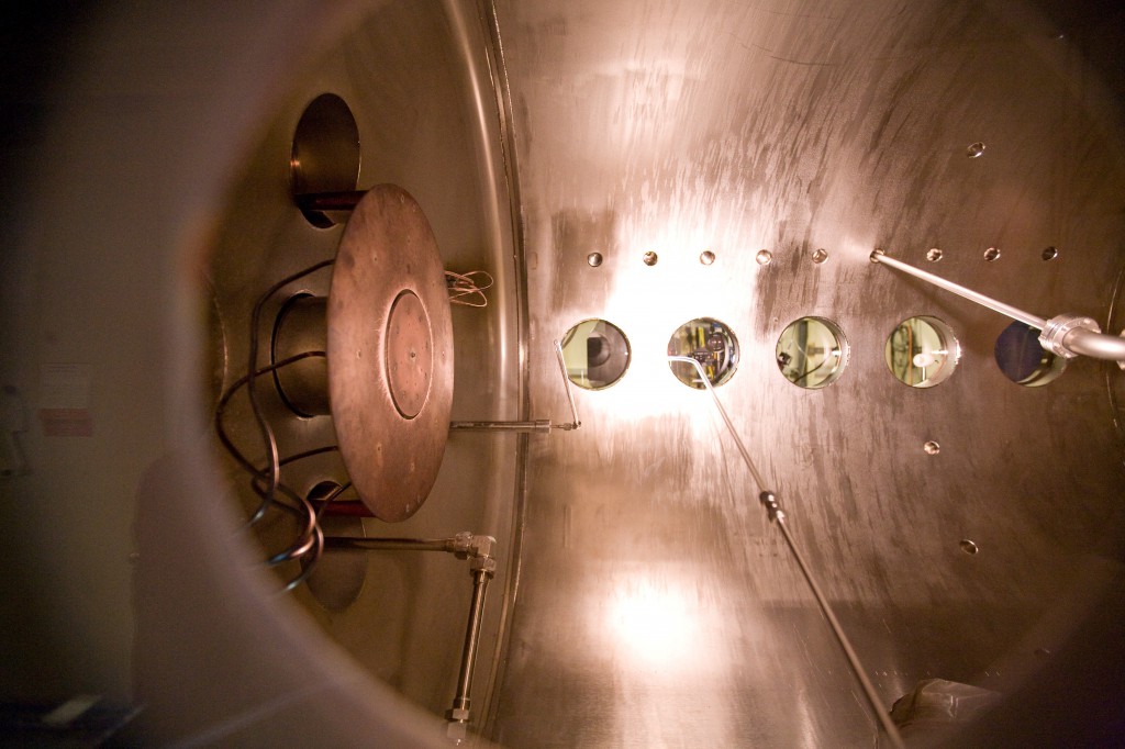Inside the Plasma Vacuum Chamber Caltech Bellan Plasma Lab on eecue