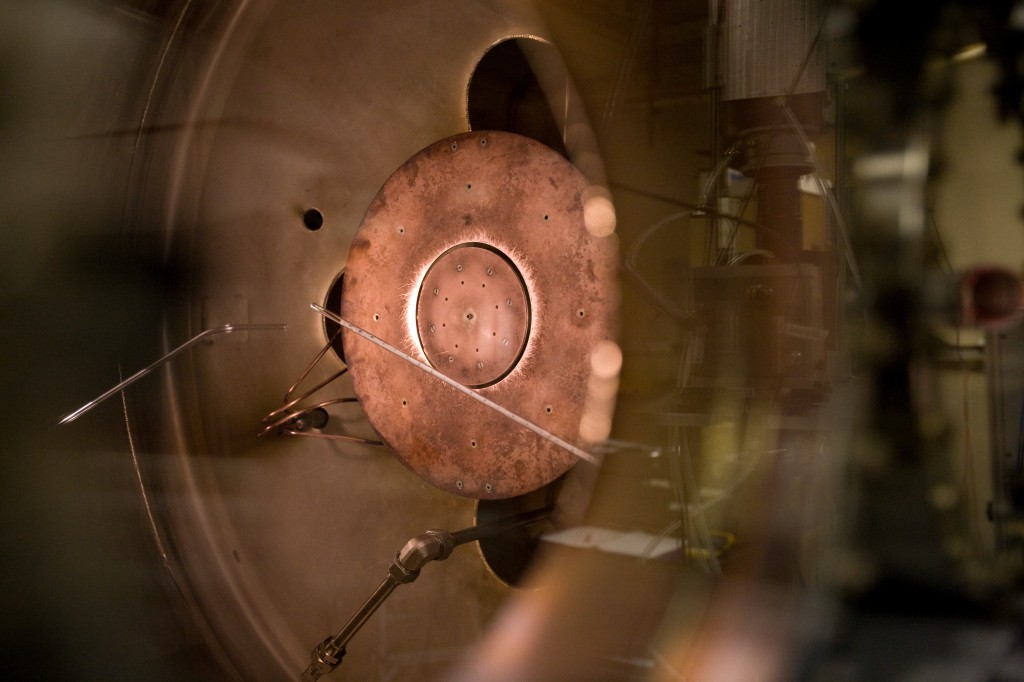 Inside the Plasma Vacuum Chamber Caltech Bellan Plasma Lab on eecue