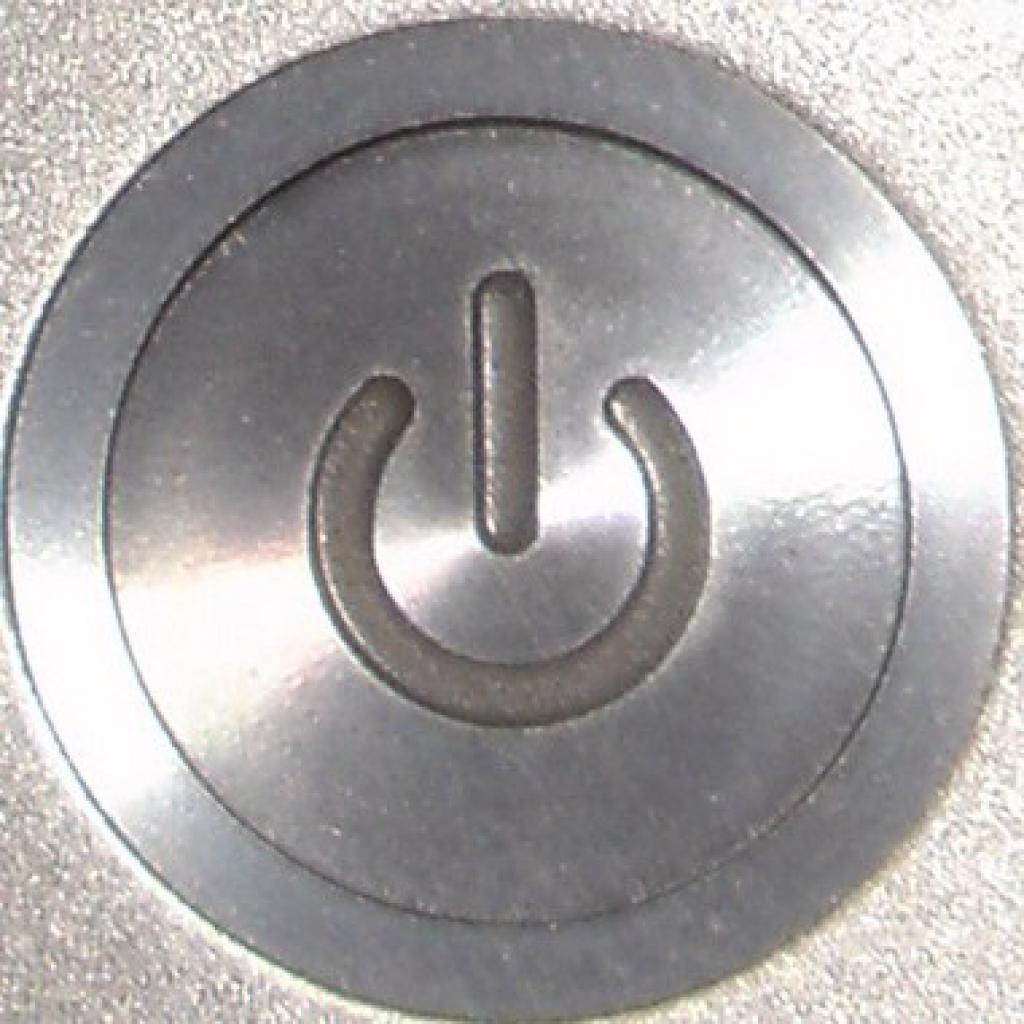apple-power-switch-squared-circle-on-eecue-dave-bullock-eecue